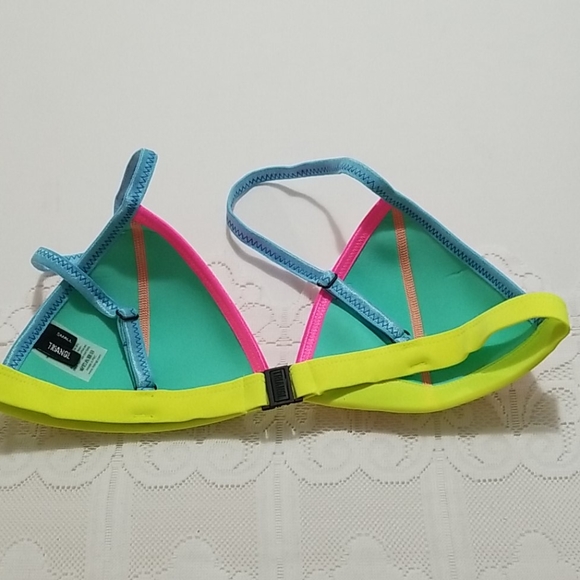 42T Triangl multicolored bikini top, various sizes - Picture 2 of 5
